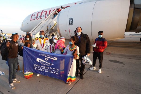 ethiopian-olim-arriving-israel